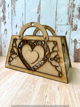 Cargar imagen en el visor de la galería, BOLSO CORAZÓN MDF LAN 2026