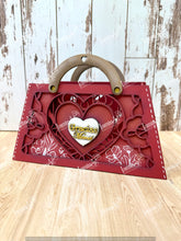 Cargar imagen en el visor de la galería, BOLSO CORAZÓN MDF LAN 2026