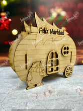 Cargar imagen en el visor de la galería, SERVILLETERO CASA RODANTE MDF LANAV26