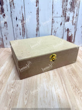 Cargar imagen en el visor de la galería, CAJA RECTANGULAR CON 6 DIVISIONES MDF LAN 2026