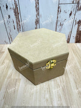 Cargar imagen en el visor de la galería, CAJA EXAGONAL CHICA MDF LAN 2026