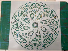 Cargar imagen en el visor de la galería, Stencil decorativo para Manualidades y decoración 30x30 MANDALAS 015